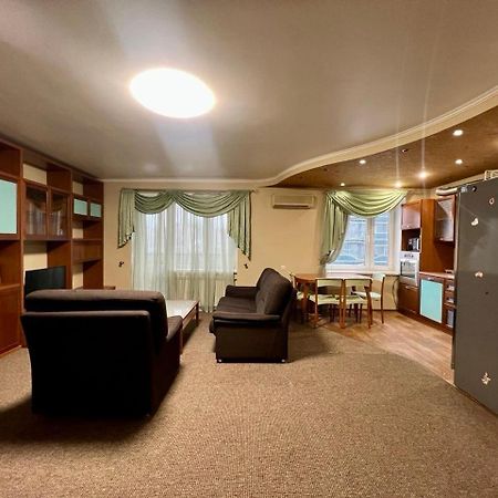 Apartment In The Center Of Kiev Eksteriør billede