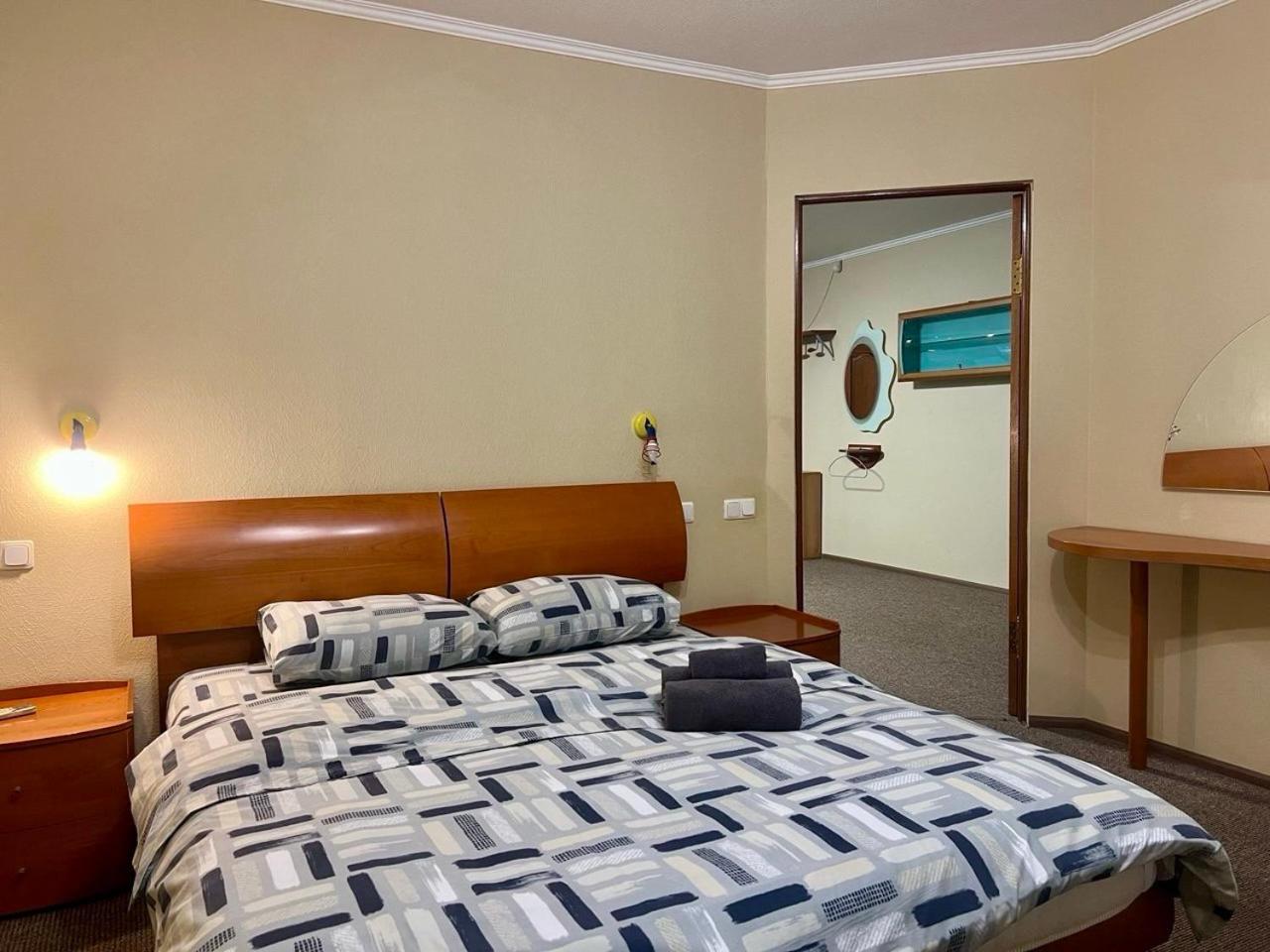 Apartment In The Center Of Kiev Eksteriør billede