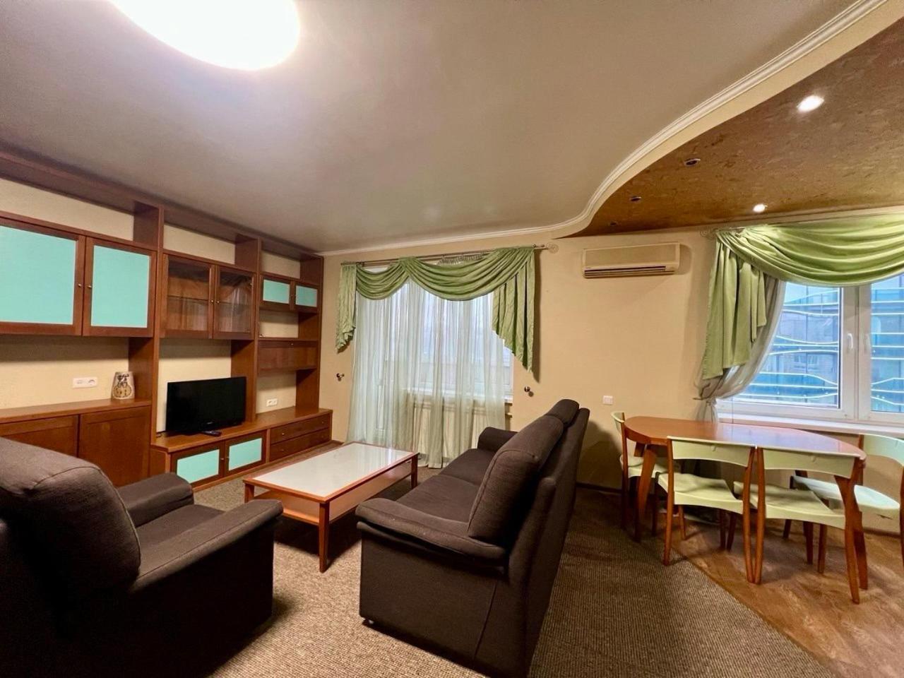Apartment In The Center Of Kiev Eksteriør billede