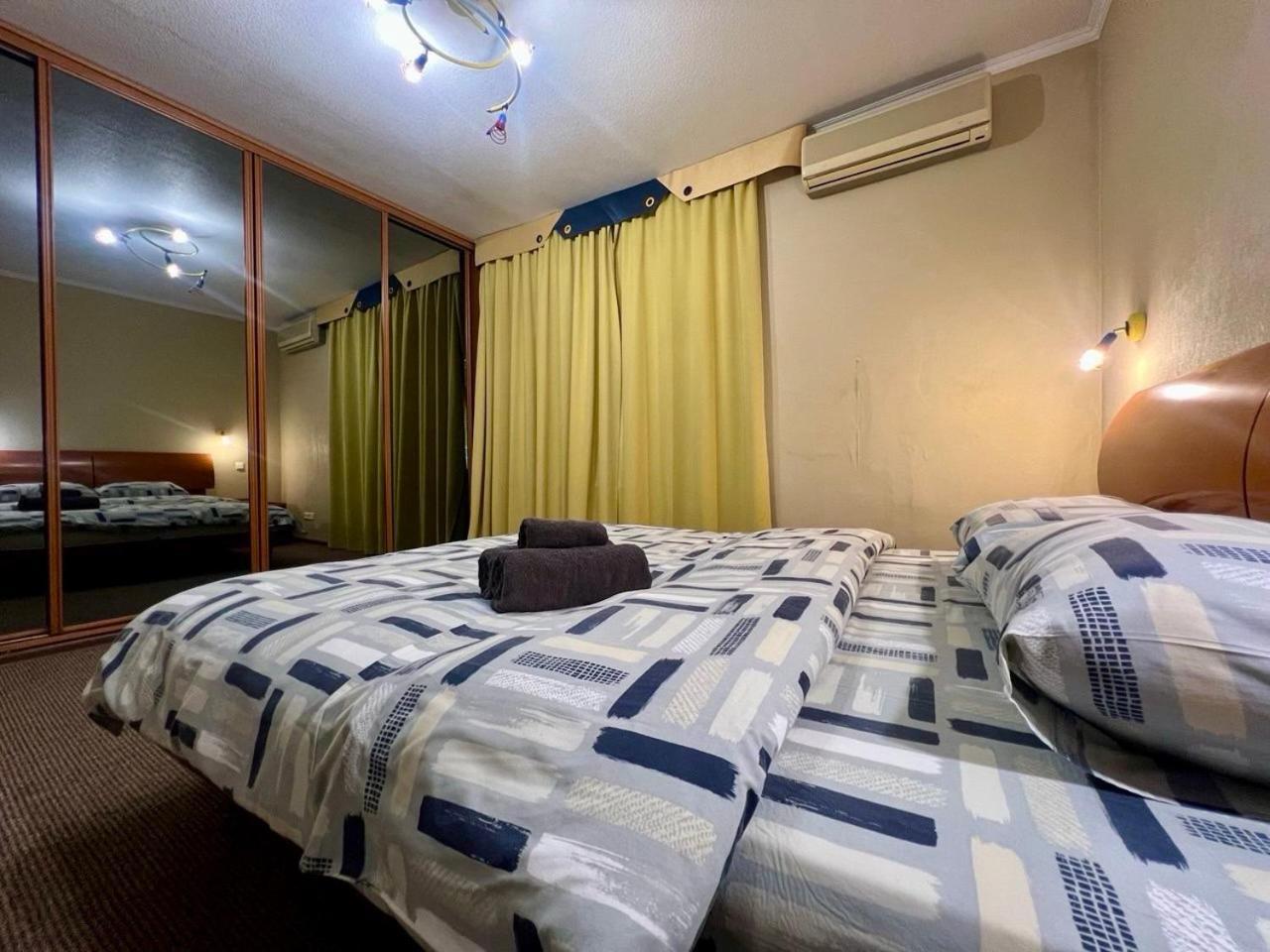 Apartment In The Center Of Kiev Eksteriør billede
